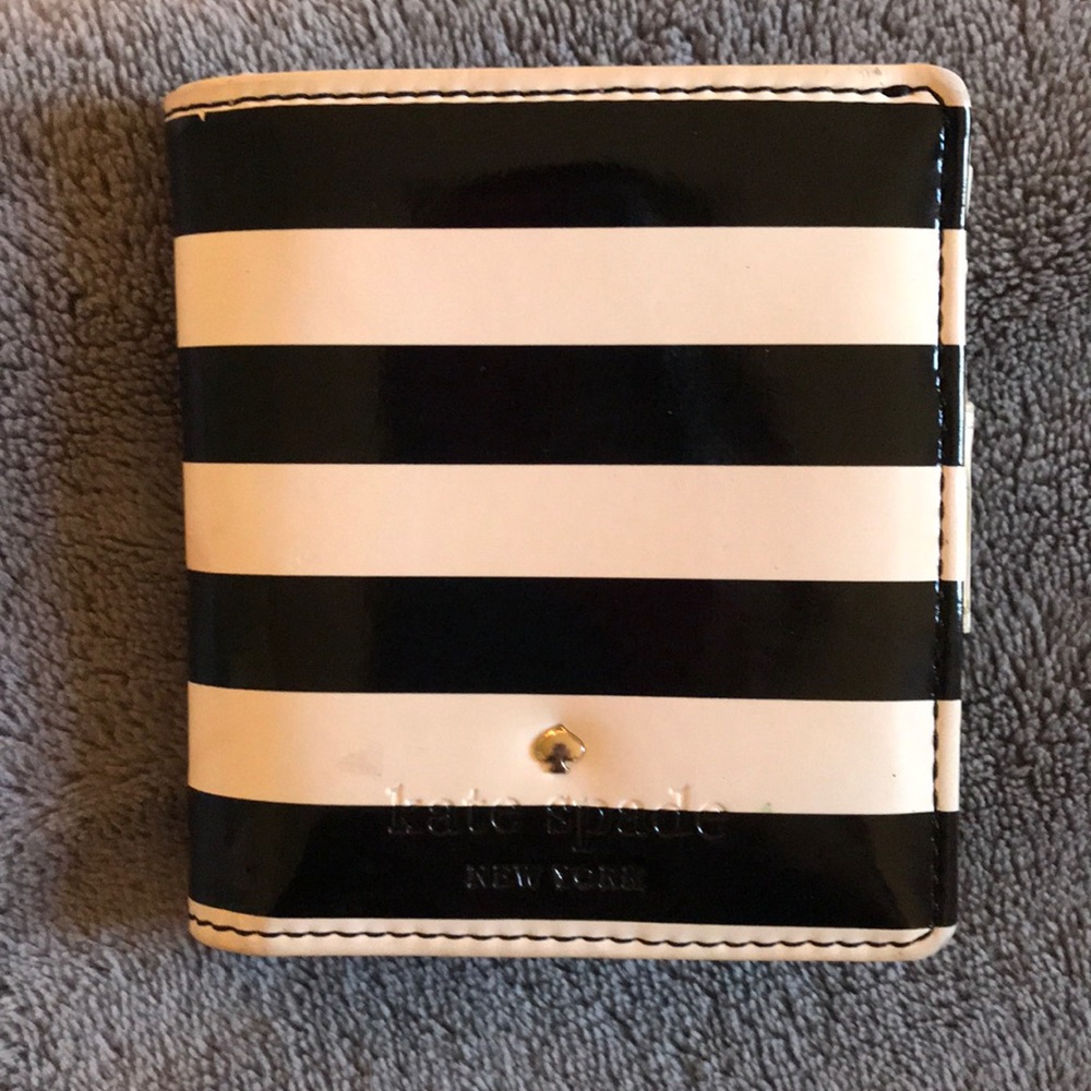Kate Spade wallet ♠️
